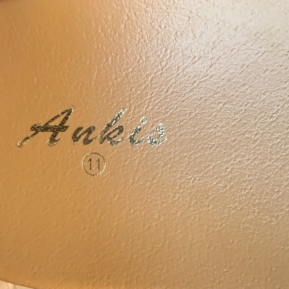 Ankis Timeless Classic Slides, Gold-Tone Buckles. New in Box! Black. Size 11 - Picture 11 of 11